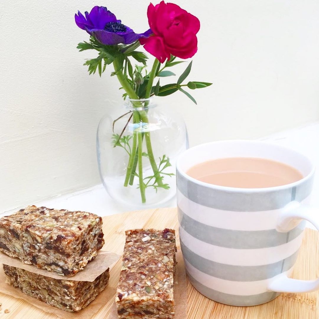 No-Bake Almond Butter Breakfast Bars