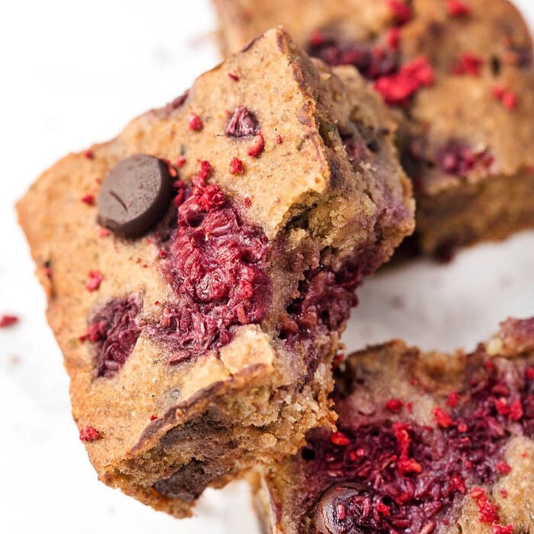 Raspberry Chocolate Chip Protein Bars