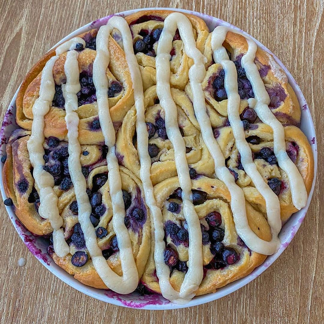 4 Step Vegan Blueberry Sweet Rolls