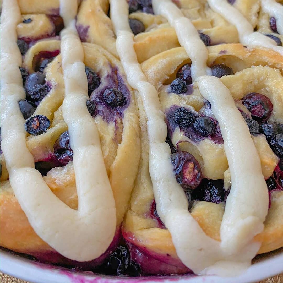4 Step Vegan Blueberry Sweet Rolls