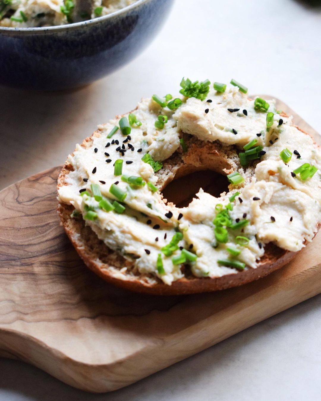 Homemade Vegan Garlic and Herb Cream Cheese