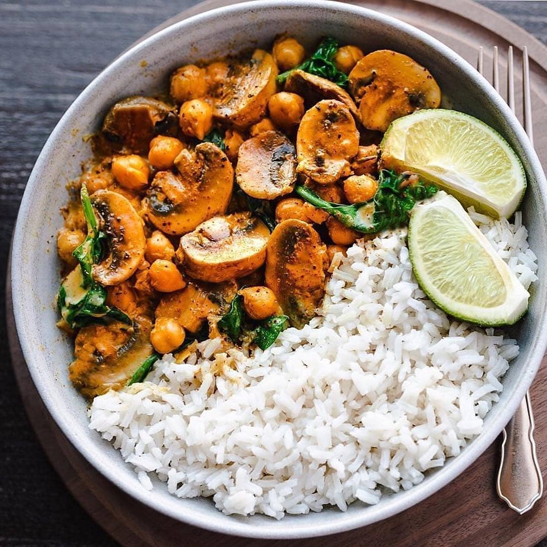 Mushroom Chickpea Ragout with Herbs and Spices