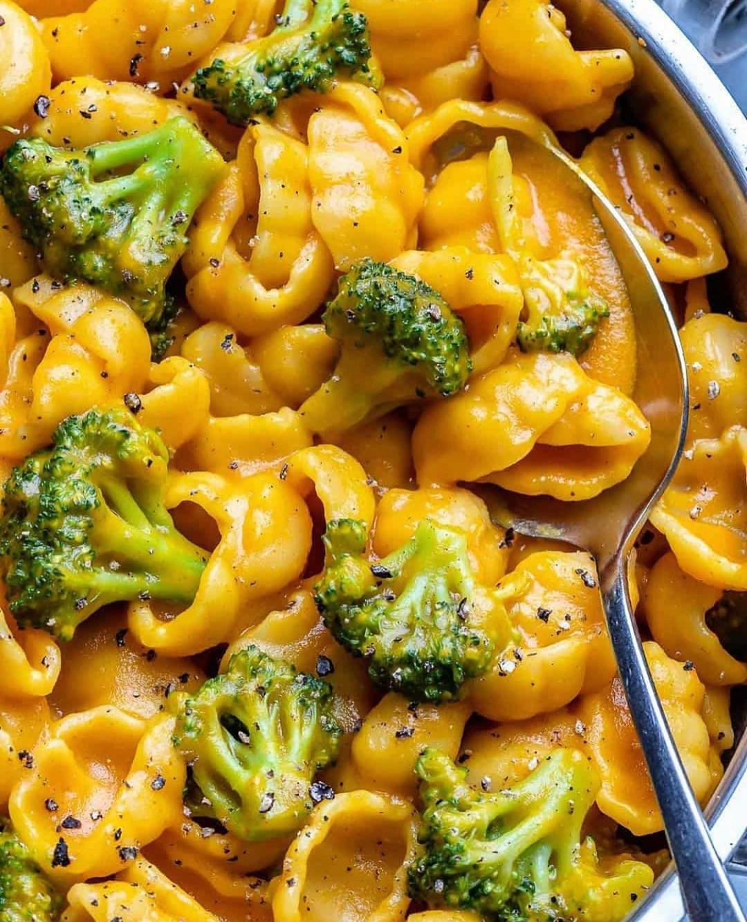 Super Easy Vegan Mac and Cheese