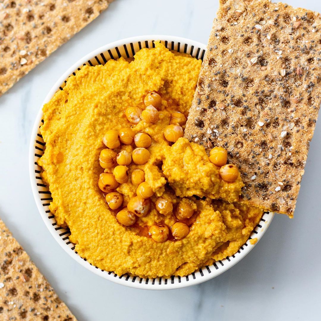 Easy Carrot Hummus with Tahini and Spices