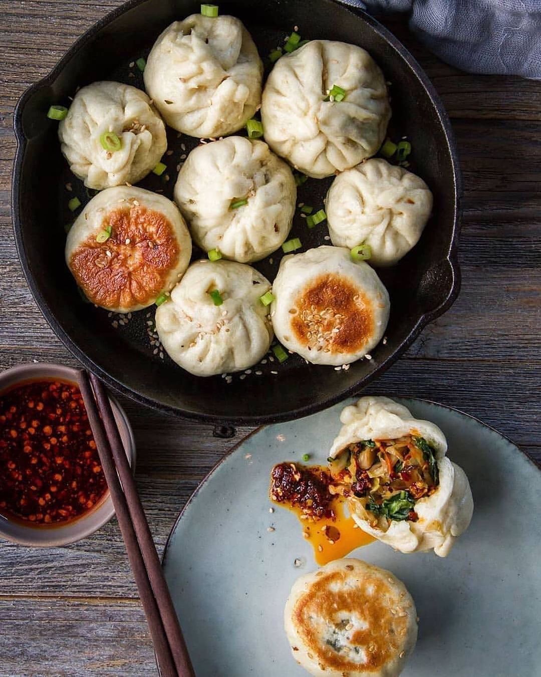 Pan-Fried Veggie Steamed Dumpling Buns