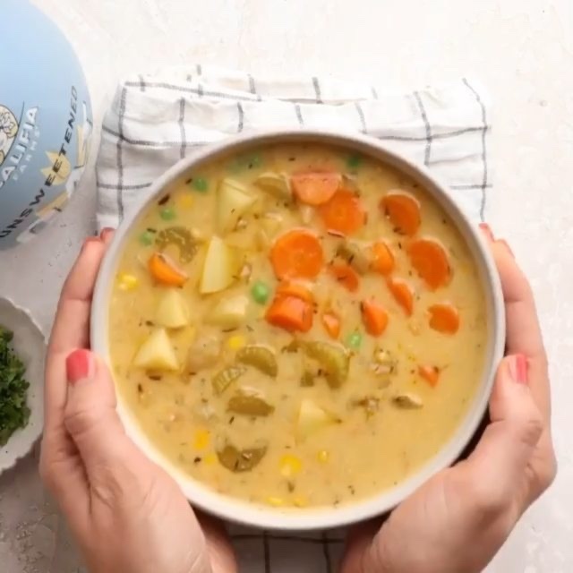 Vegan Creamy Vegetable Soup