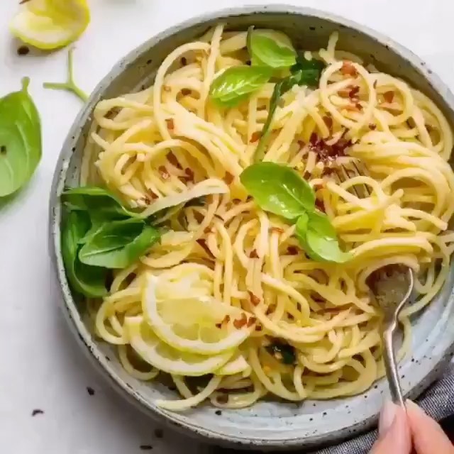 Creamy Lemon Garlic Pasta