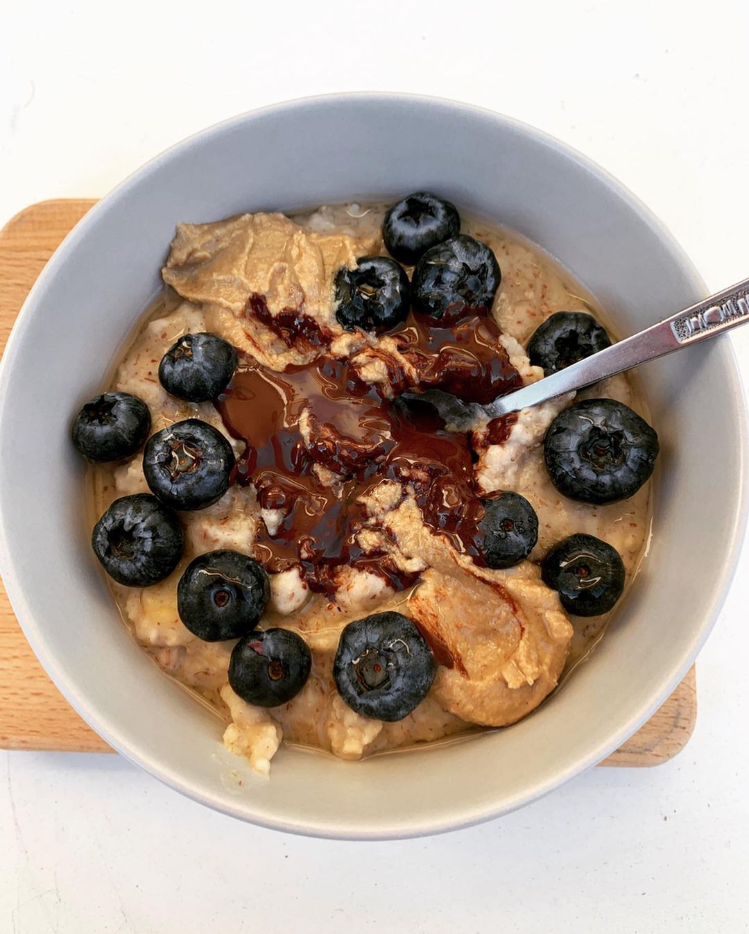 Blueberry Topped Banana Oatmeal
