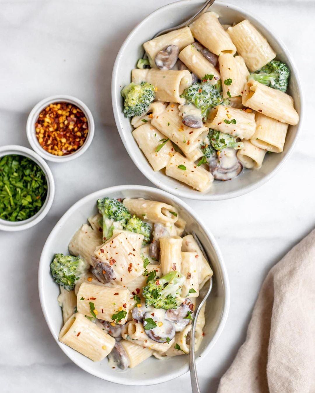 Mushroom Broccoli Rigatoni with Lemon Garlic Cream Sauce