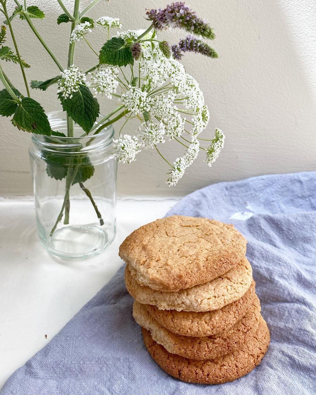 Simple Tahini Cookies