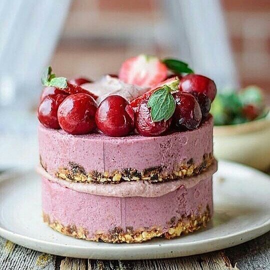Vegan Raw Cherry Cheesecake