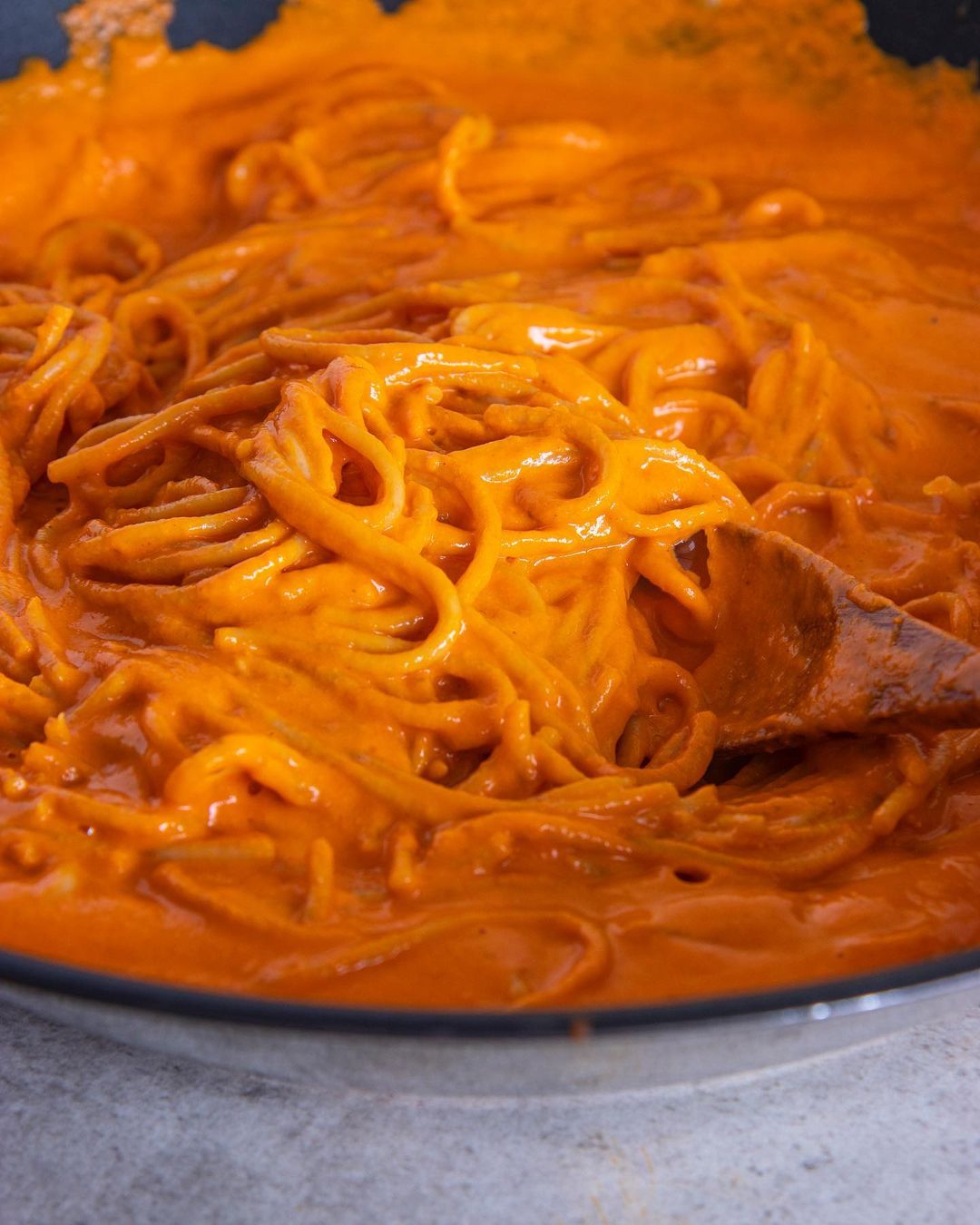 Creamy Vegan Red Pepper Pasta with Cashews