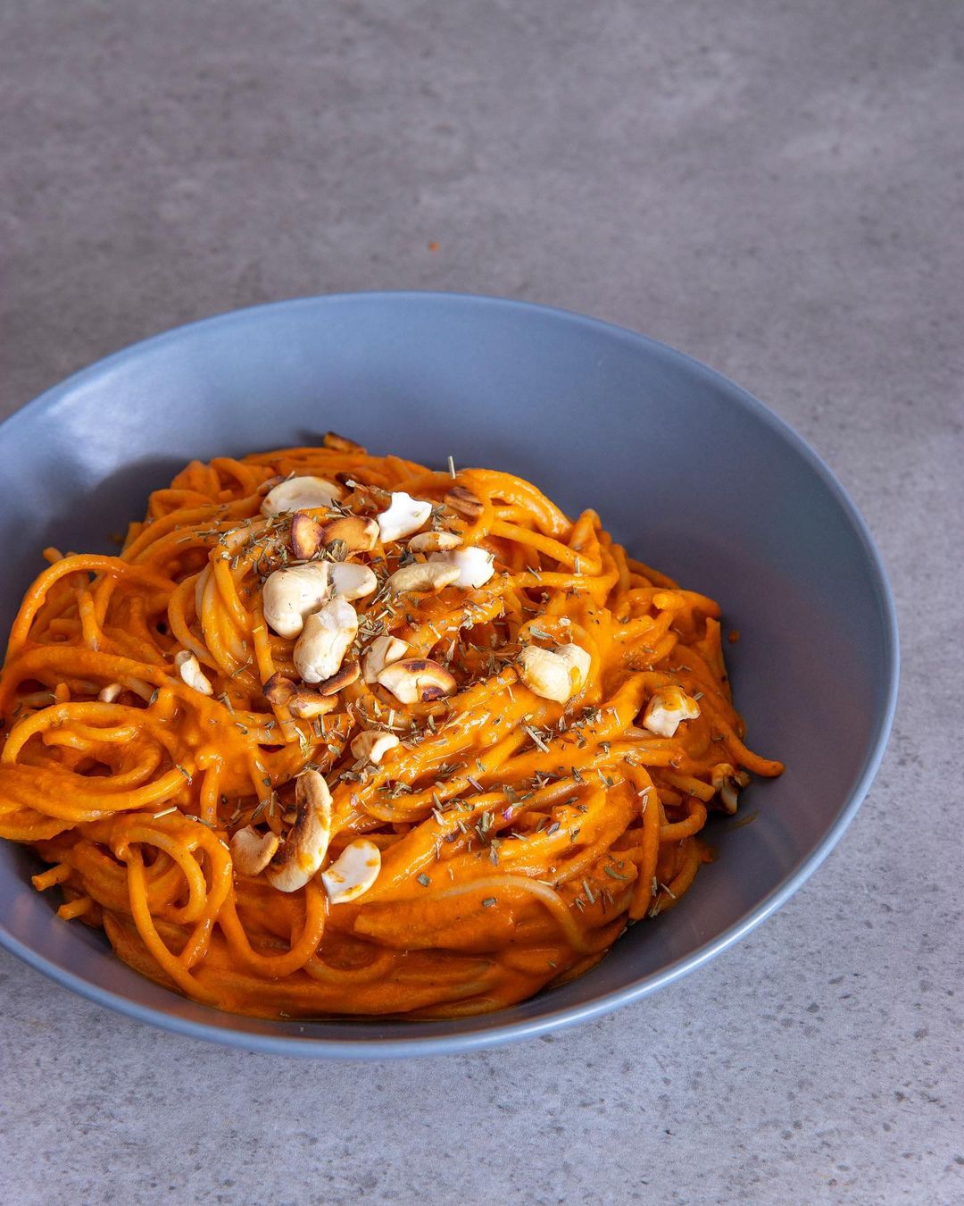 Creamy Vegan Red Pepper Pasta with Cashews