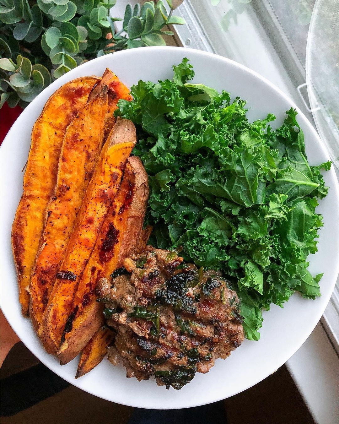 Chipotle Sweet Potato Fries and Beef Burgers
