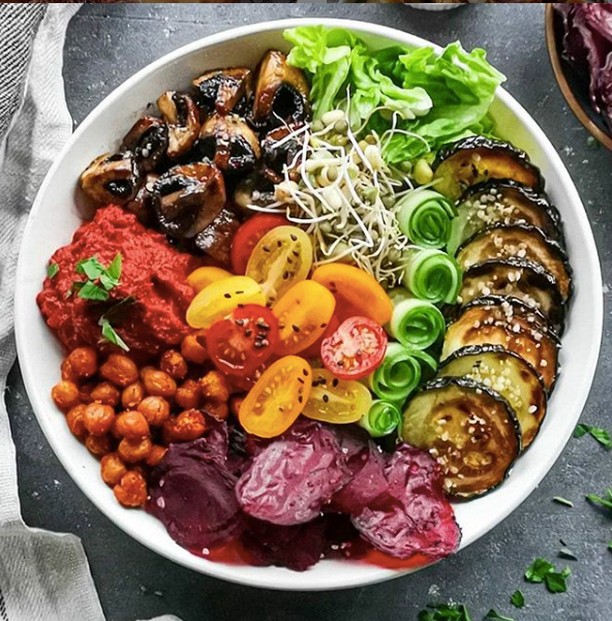Vegan Bowl with Beetroot Hummus