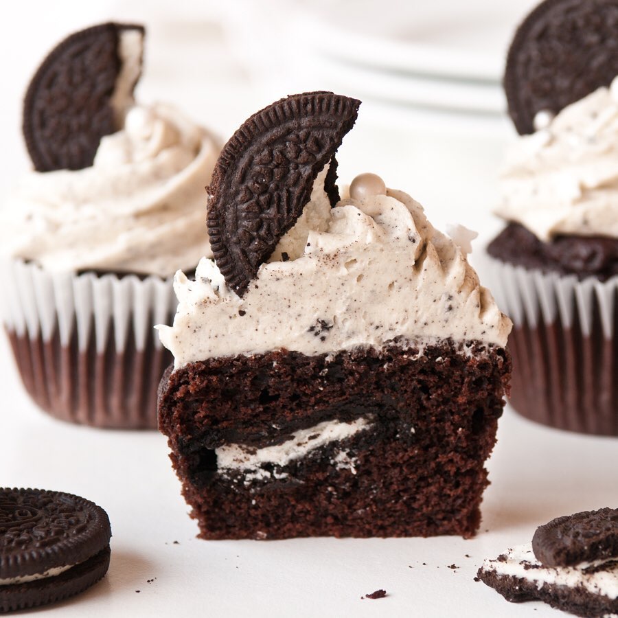 Vegan Oreo Cupcakes with Buttercream