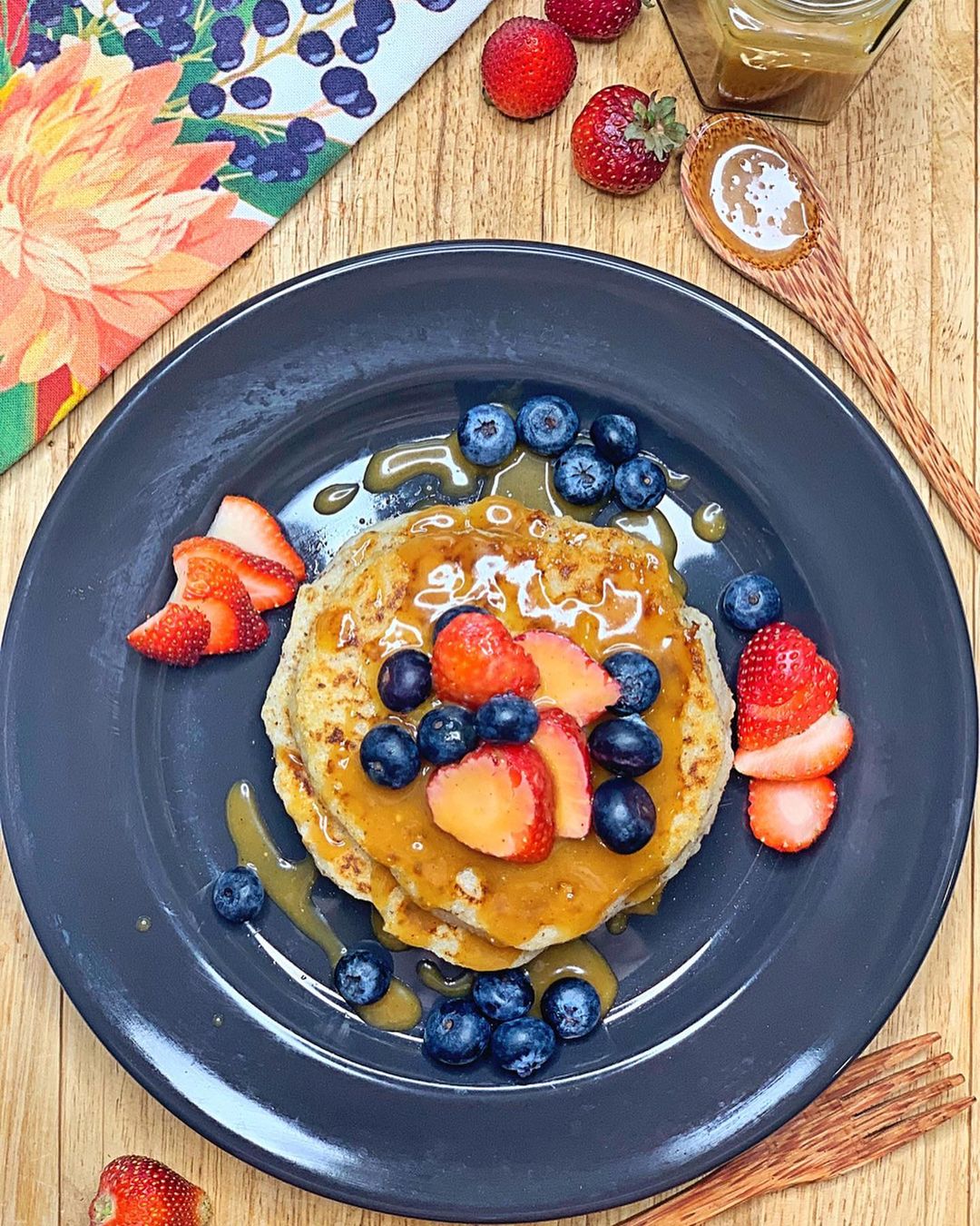 Easy Vegan Pancakes with Peanut Butter Sauce