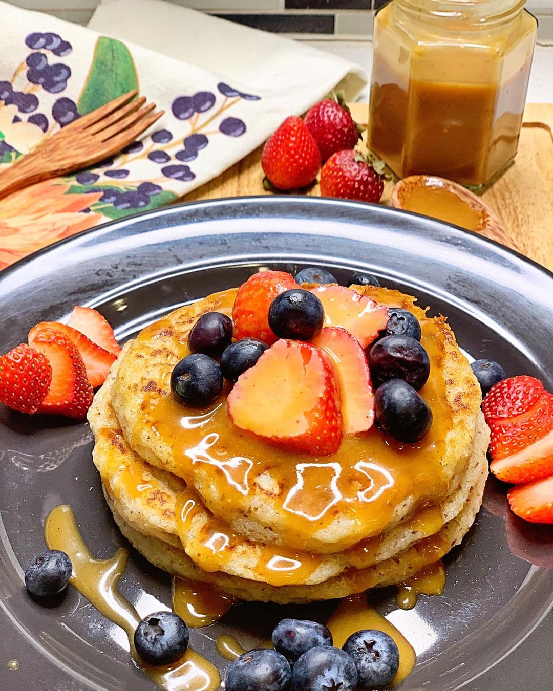 Easy Vegan Pancakes with Peanut Butter Sauce