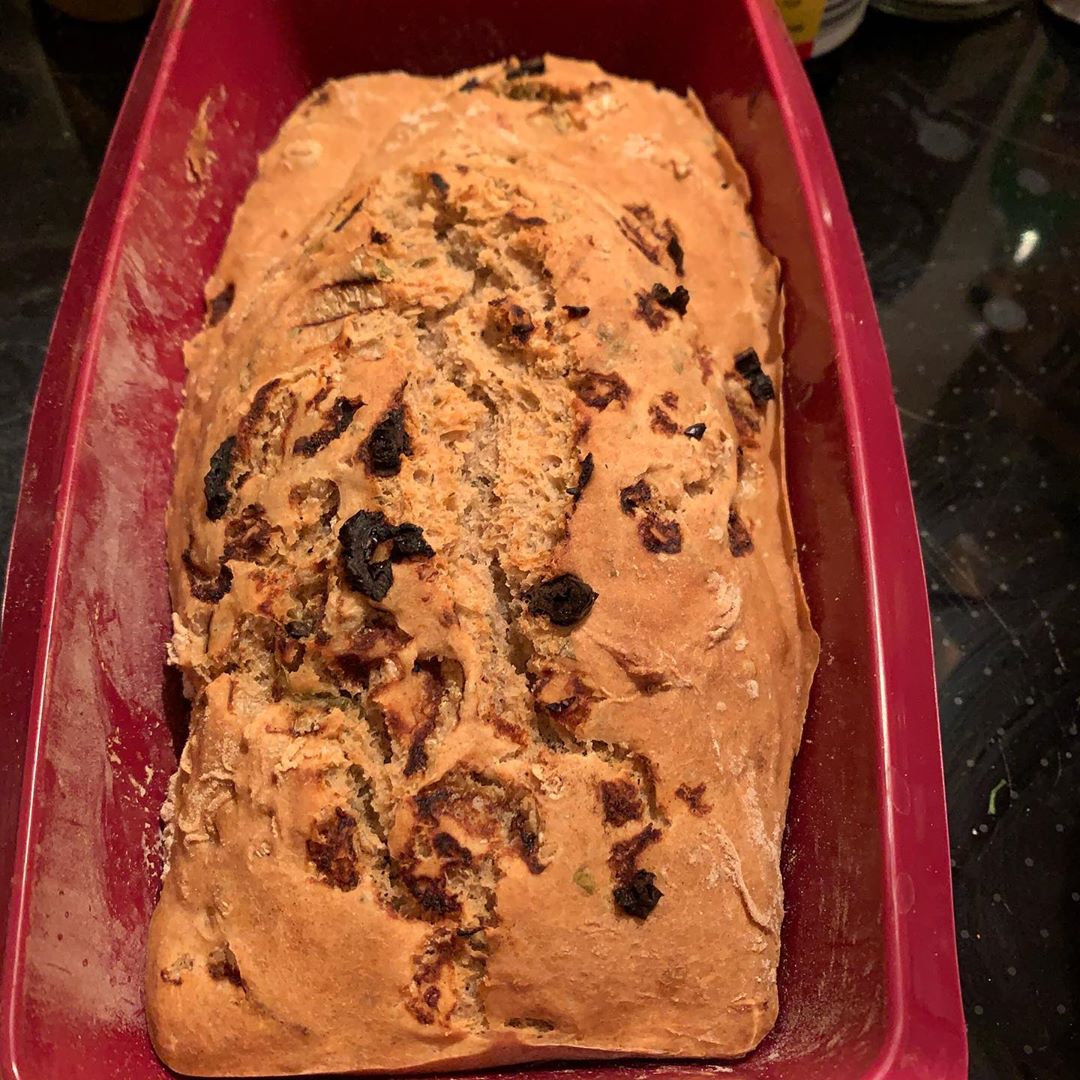 Homemade Italian Garlic Bread with Herbs