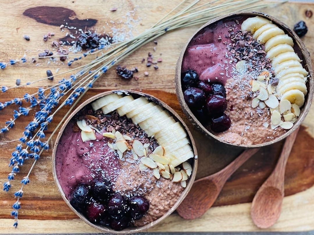 Vegan Chocolate Cherry Smoothie Bowl