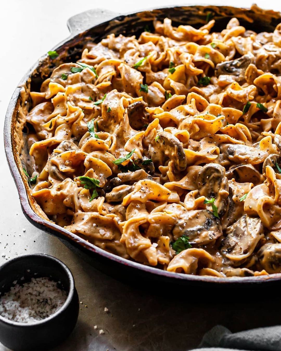 Vegan and Creamy Mushroom Stroganoff