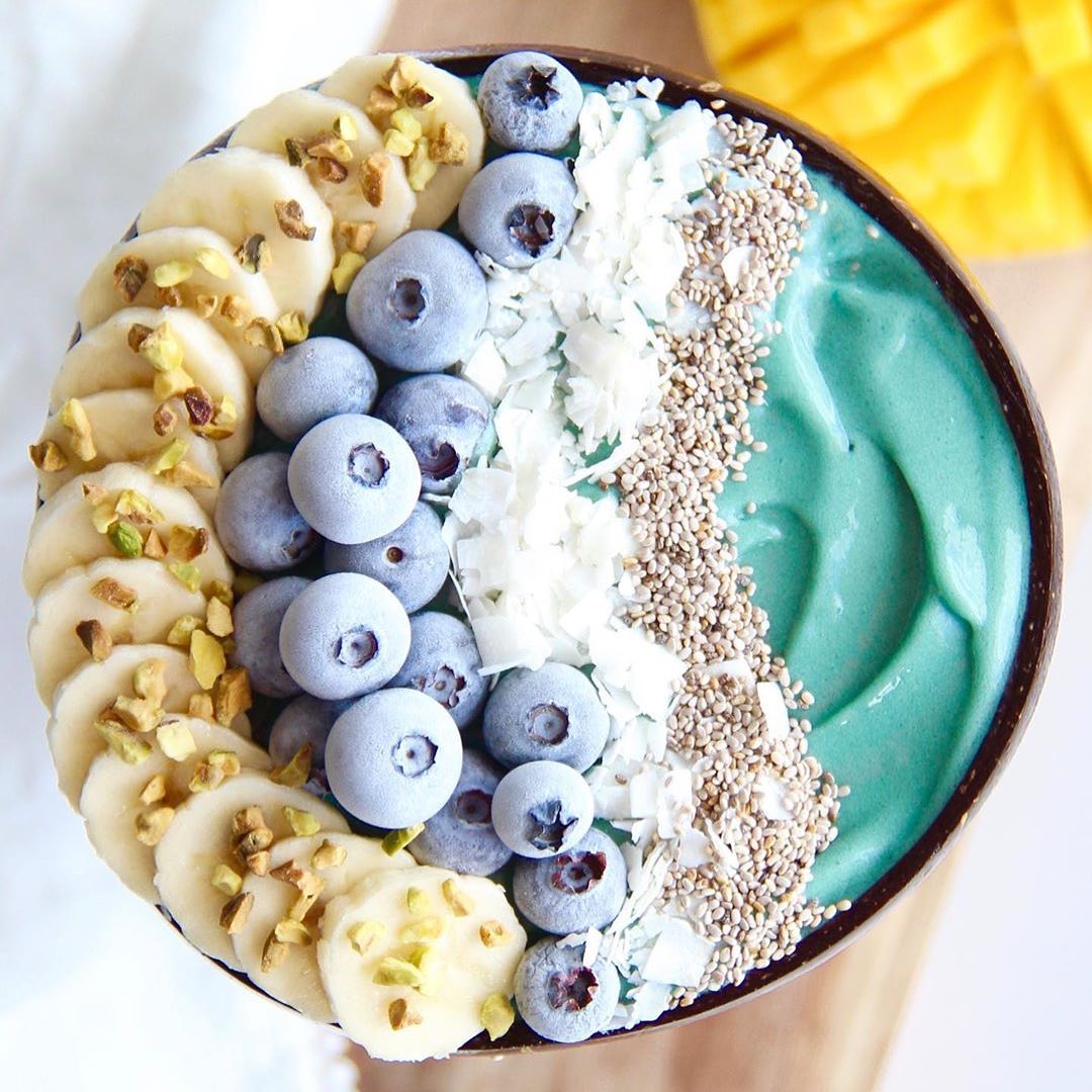 Blue Majik Smoothie with Banana and Mango