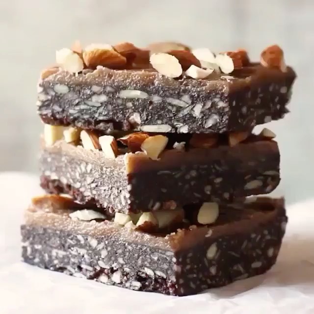 Raw Caramel Chocolate Brownies