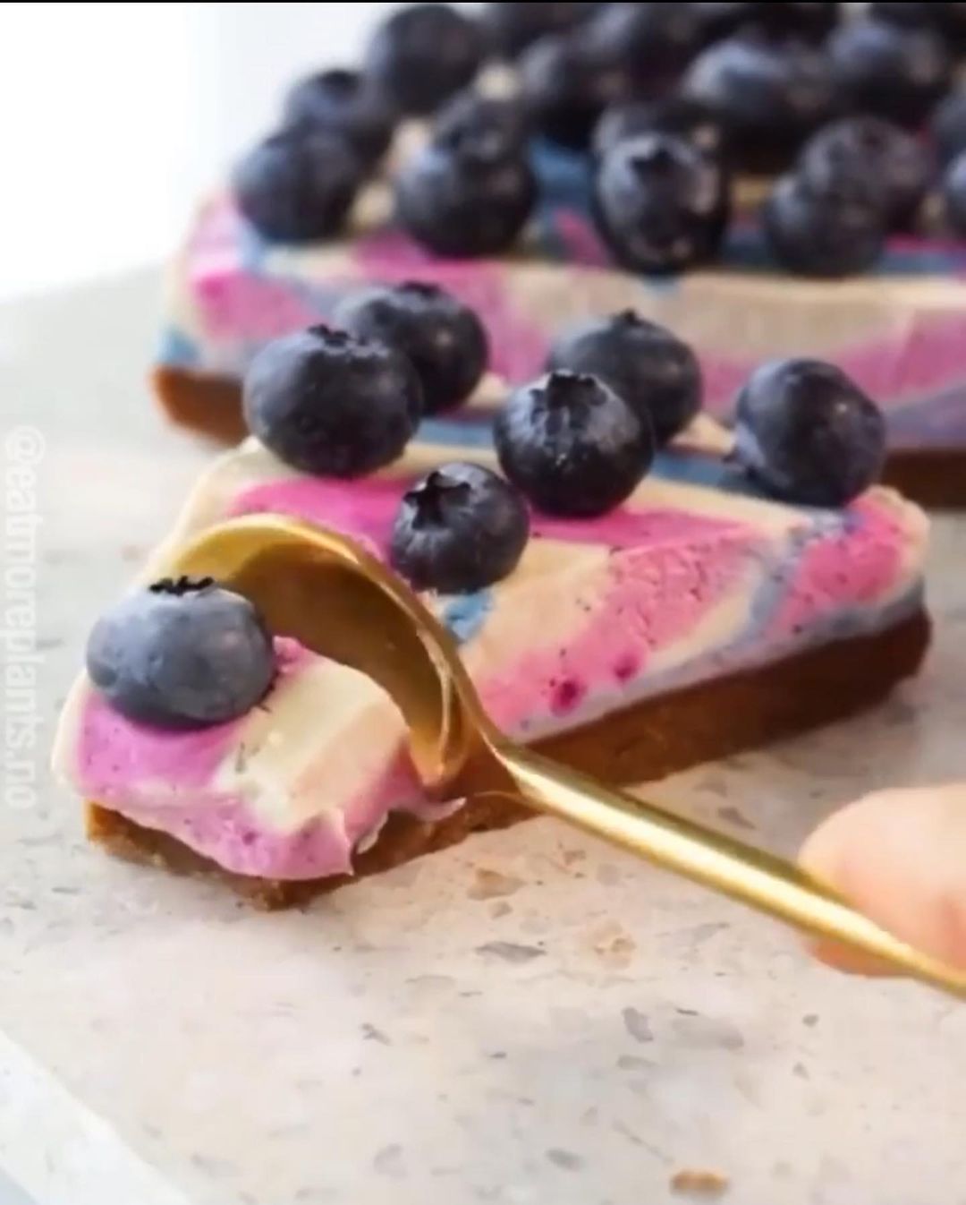 Vegan Unicorn Cheesecake