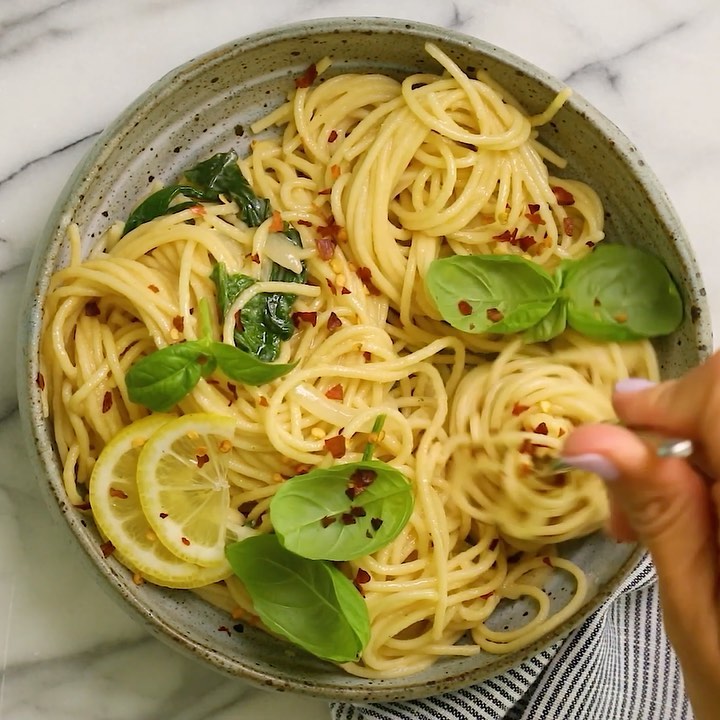 Creamy Vegan Hummus Pasta