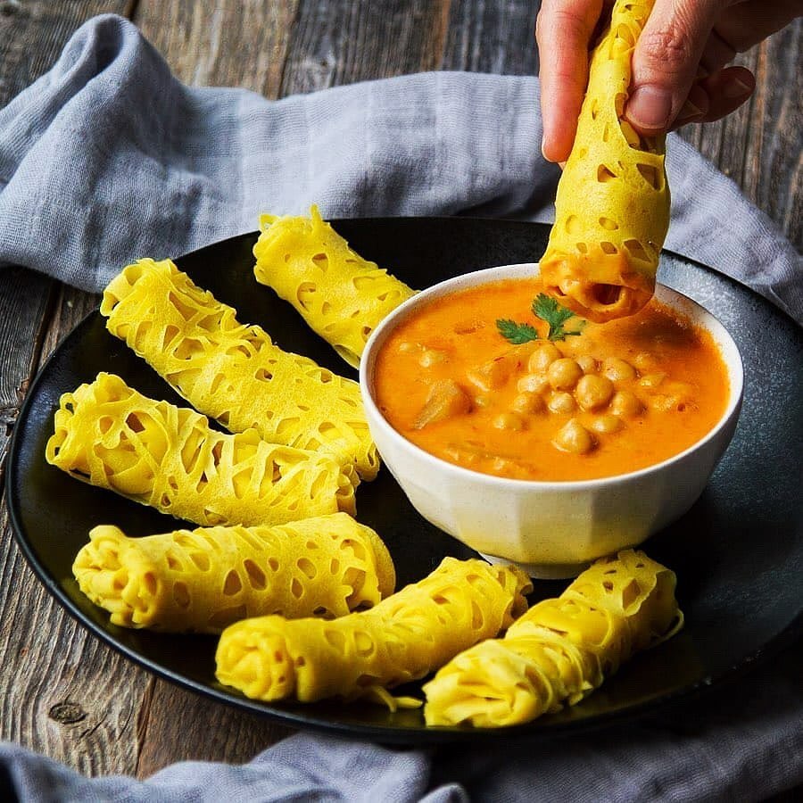 Thin Crepe-Like Roti Served with Curry