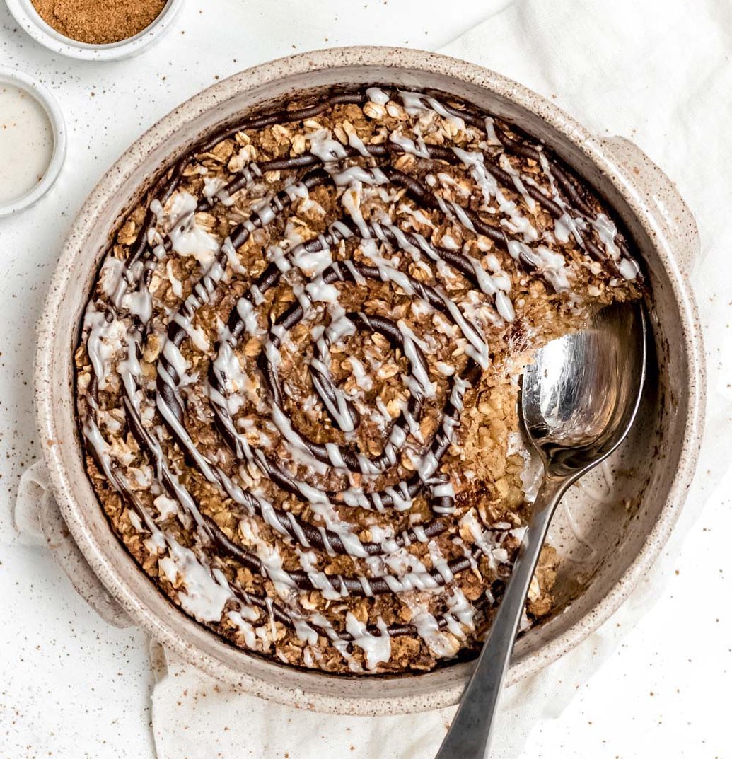 Cinnamon Roll Swirl Baked Oats