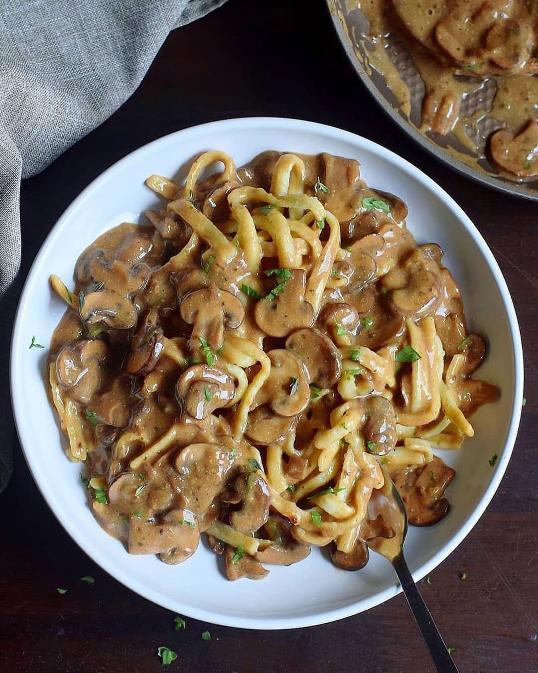 Easy Vegan Mushroom Stroganoff