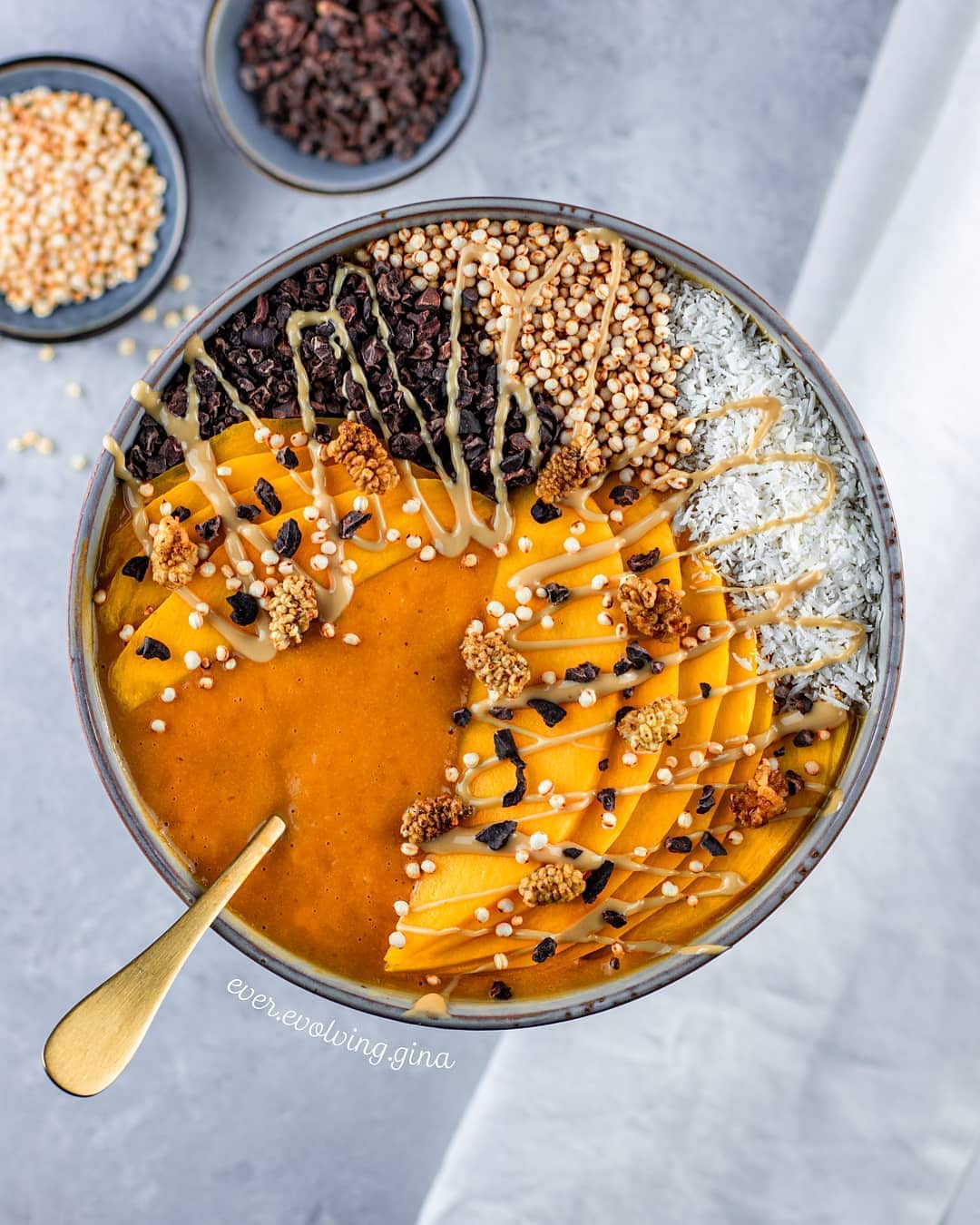 Refreshing Mango Smoothie Bowl with Toppings