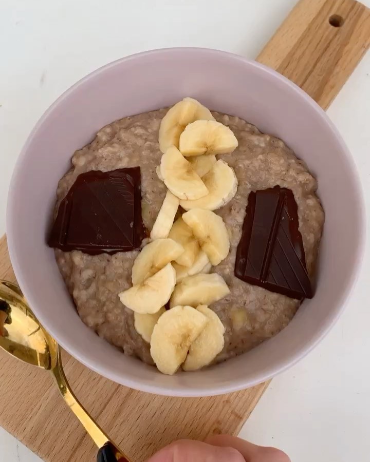Vegan Chocolate Banana Oatmeal