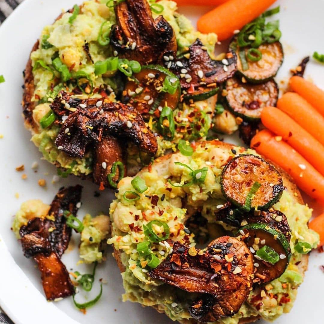 Vegan Avocado Chickpea Mash on Bagels