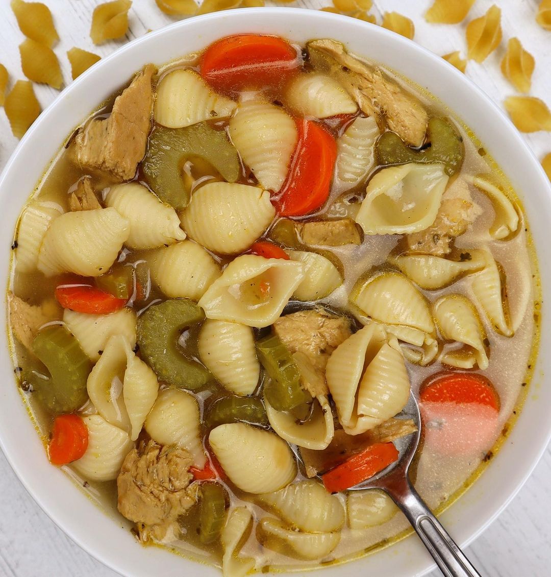 Hearty Vegan Chick'n Soup with Pasta