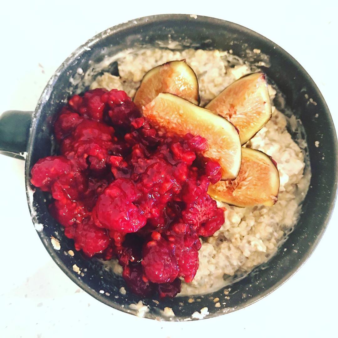 Overnight Salted Caramel Oats with Toppings