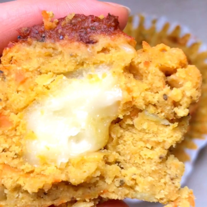Easy Vegan Pizza Muffins