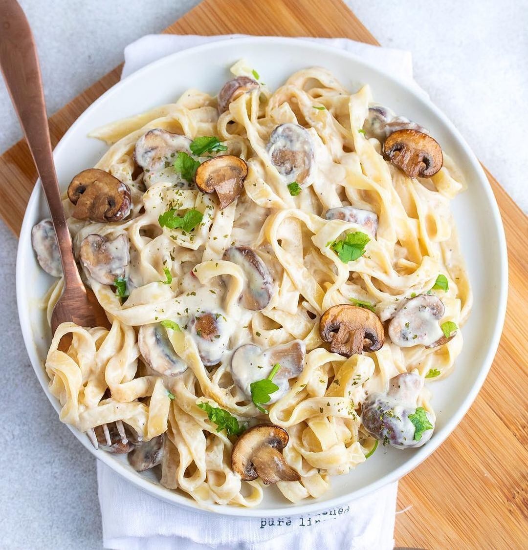 Creamy Mushroom Alfredo Pasta in 12 Minutes