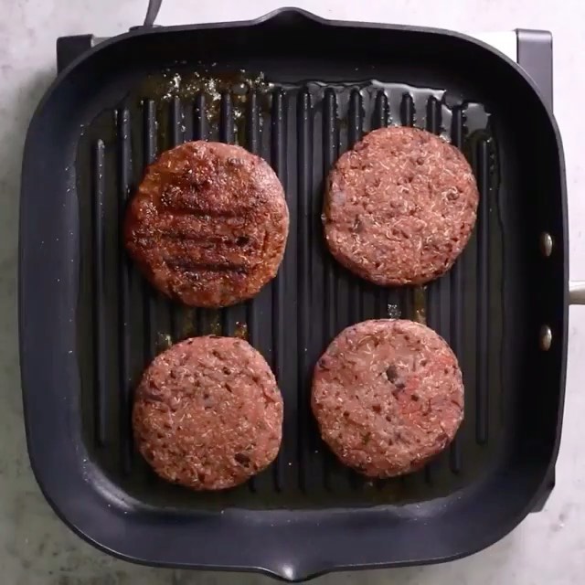 Quinoa Black Bean Burgers