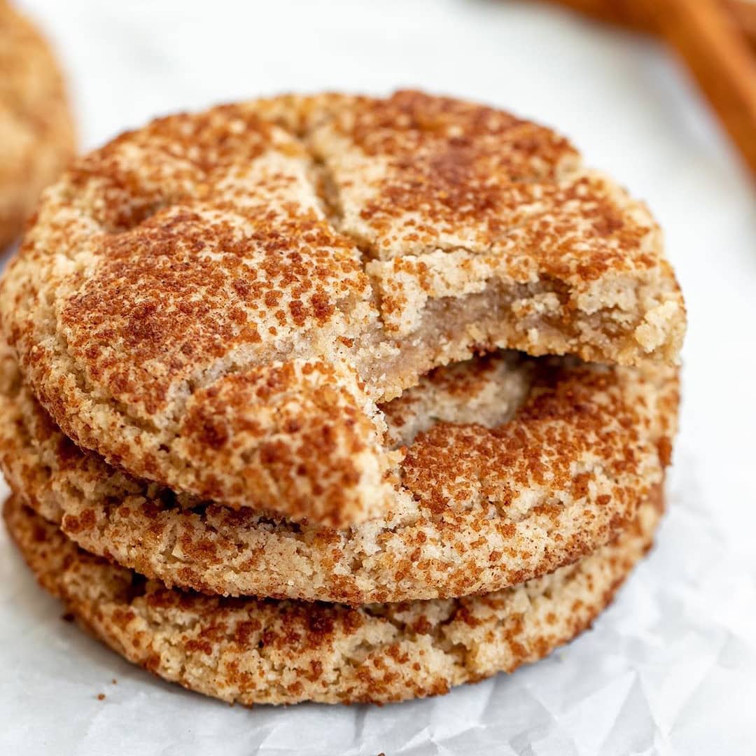 Vegan Snickerdoodle Cookies with Almond Flour and Cinnamon