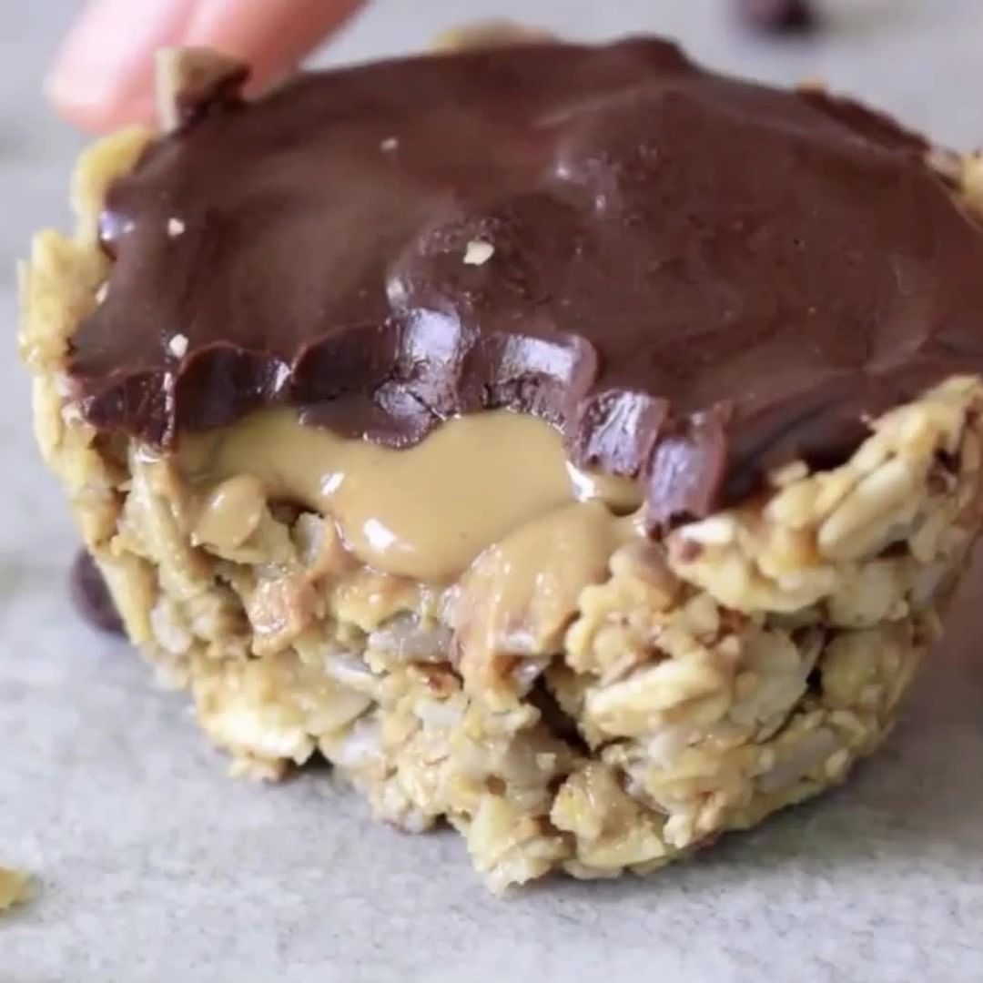 Breakfast Granola Cups