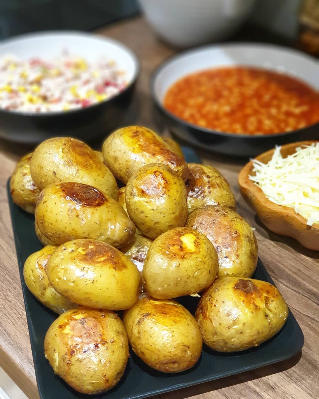 Baked Jacket Potatoes with Salt and Oil