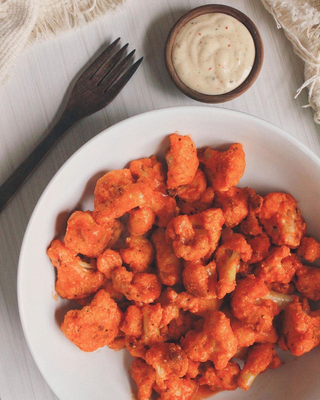 Crispy Buffalo Cauliflower Nuggets