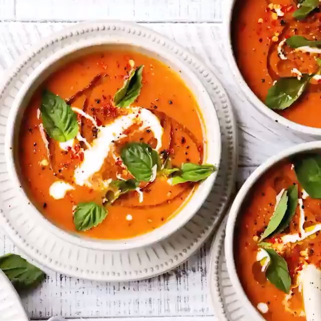 Vegan Tomato Basil Soup