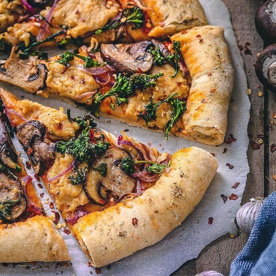 Homemade Vegan Mozzarella Pizza