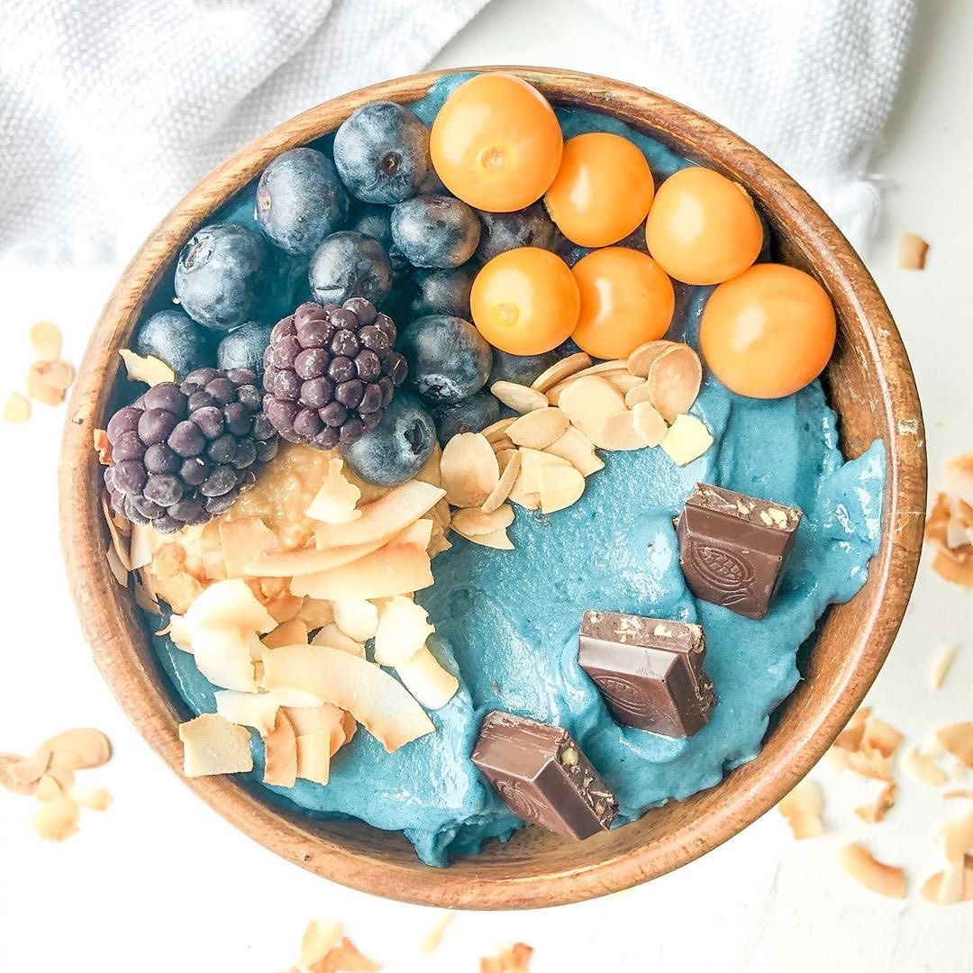 Refreshing Spring Smoothie Bowl