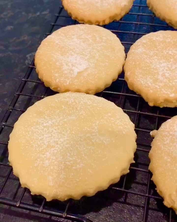 Vegan Shortbread Biscuits