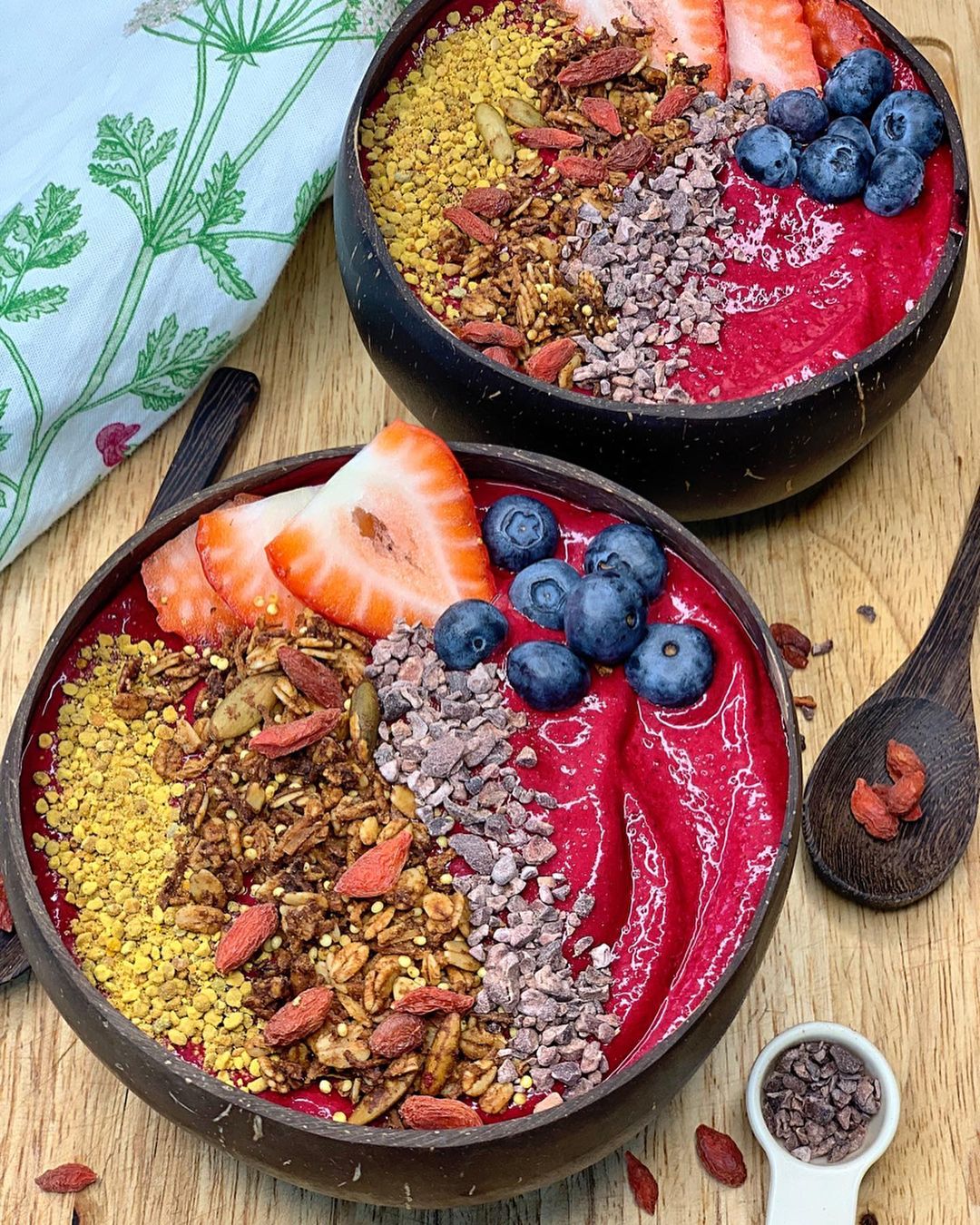 Vegan Beet Velvet Smoothie Bowl