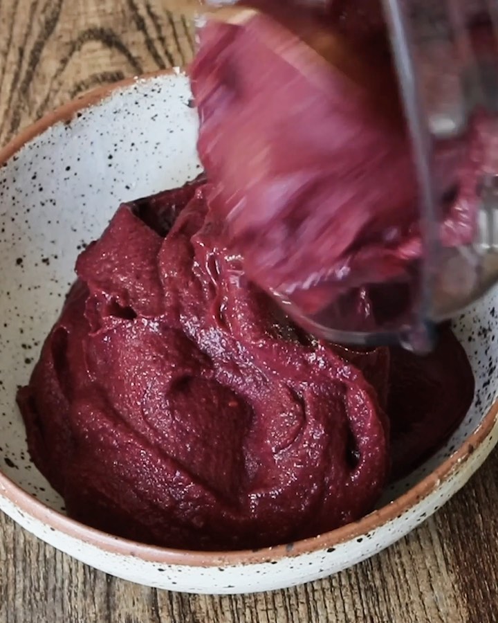 Acai Crunch Bowl with Creamy Berry Blend